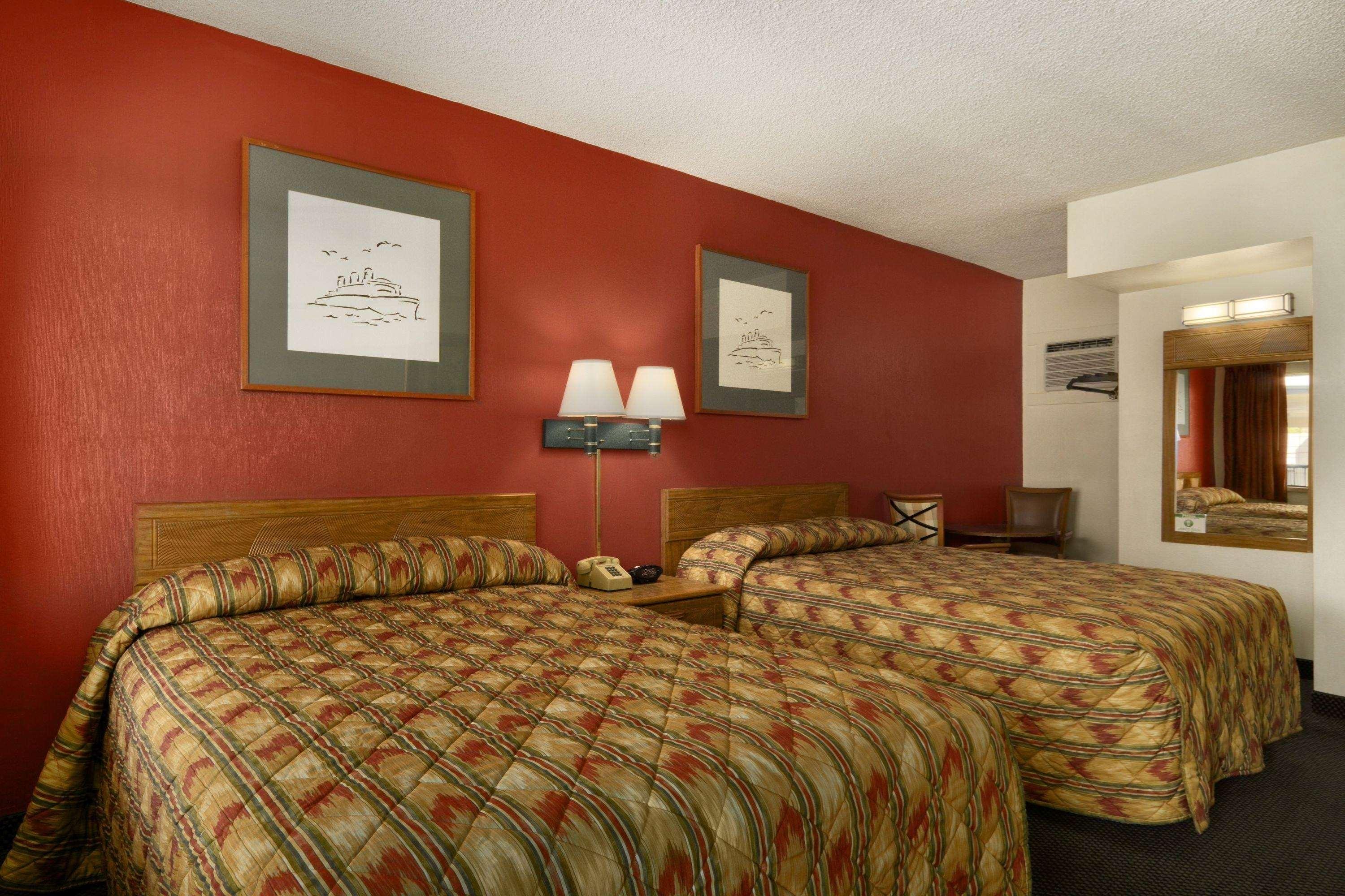Howard Johnson By Wyndham Flagstaff University West Exterior photo