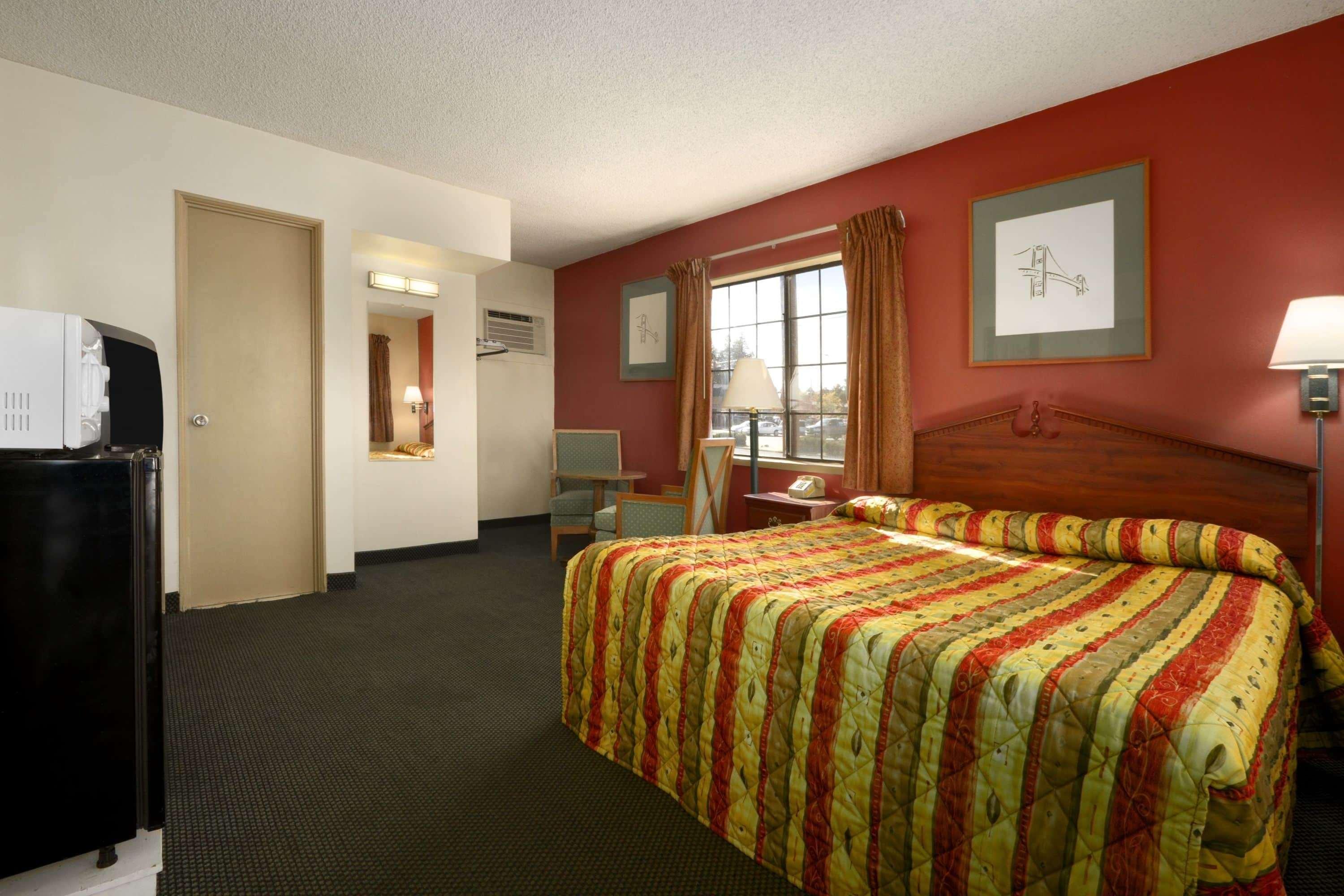 Howard Johnson By Wyndham Flagstaff University West Exterior photo